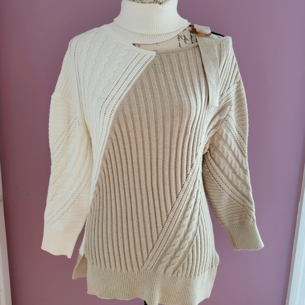 Boutique Find Open Shoulder Color Block Sweater Size M